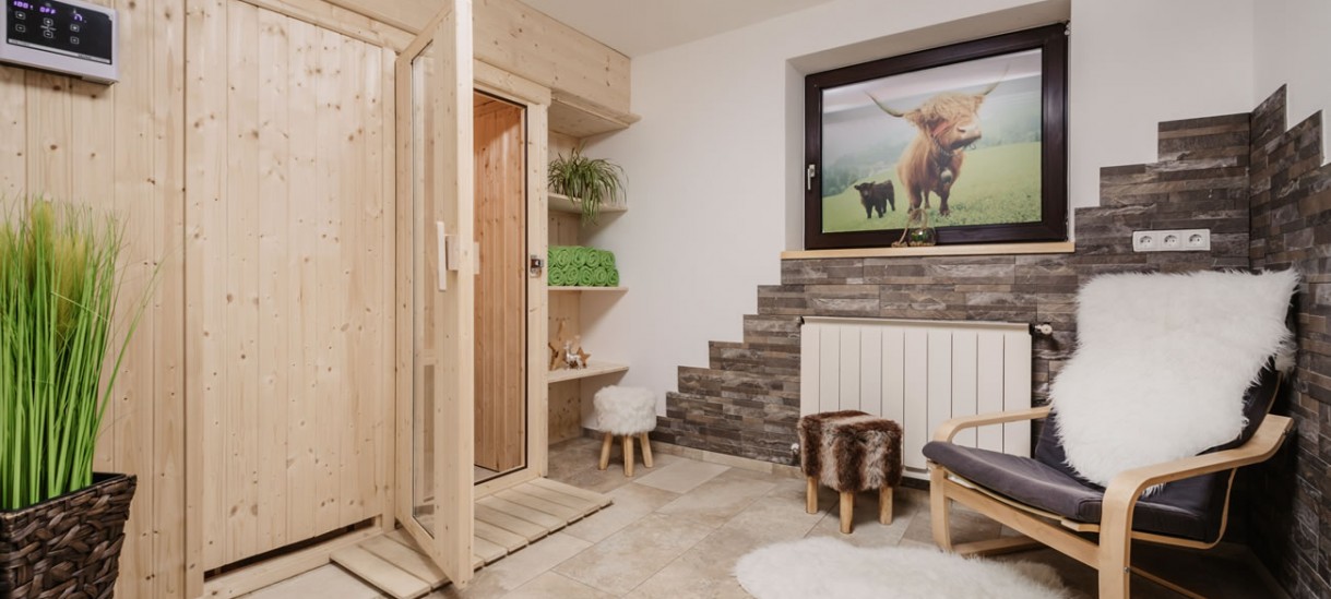 Kleiner Wellnessbereich mit Sauna