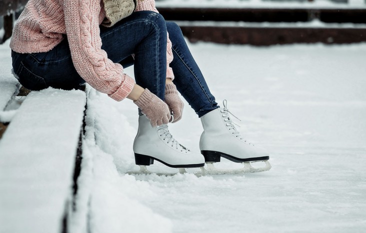 Eislaufen in Wagrain bei der Talstation © shutterstock